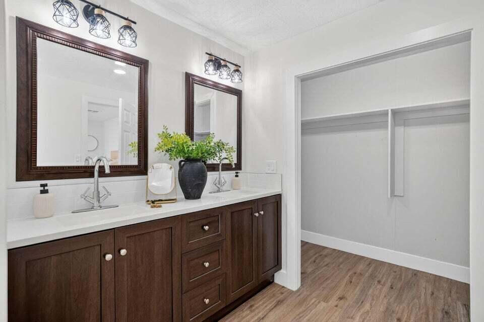 330 N Main ST, Leeds, photo 29 of 48