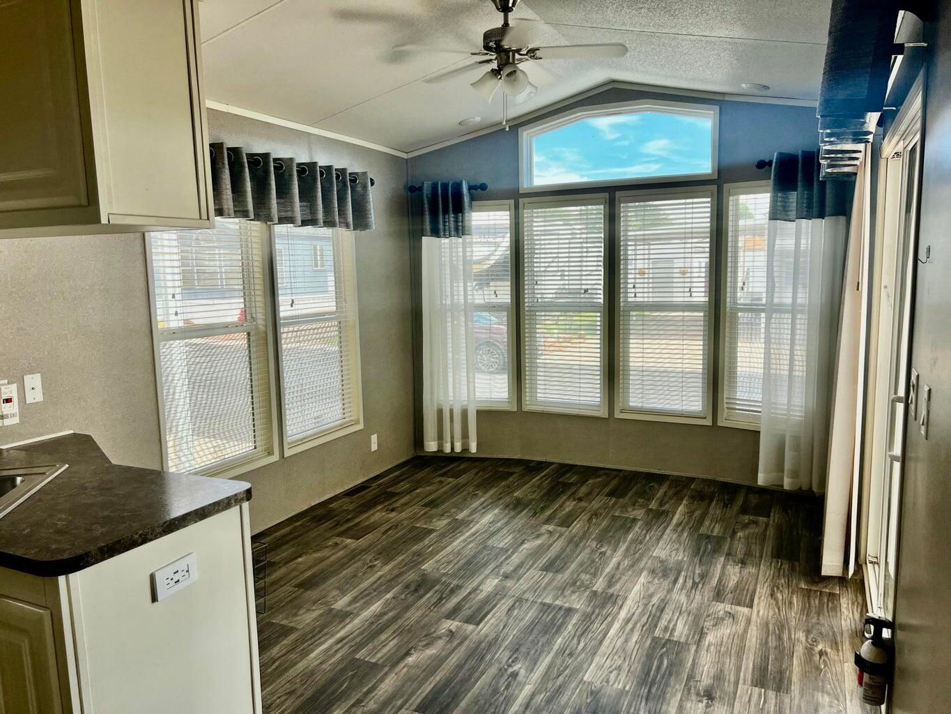 448 E Telegraph ST, #113, Washington, photo 9 of 30
