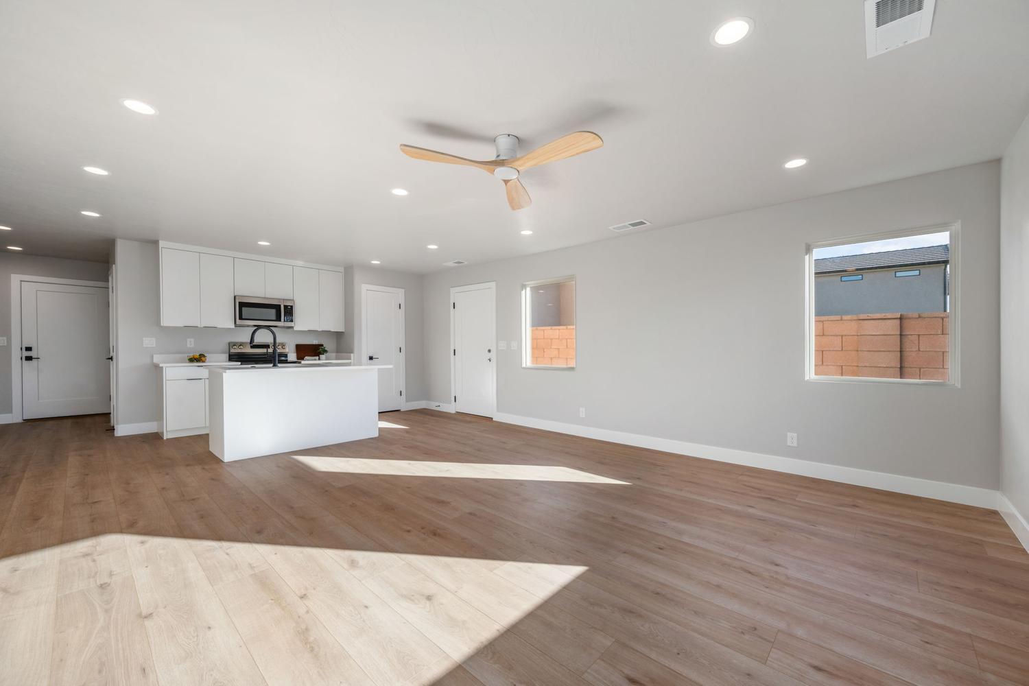 4936 S LAKEFRONT Place, Washington, photo 42 of 71