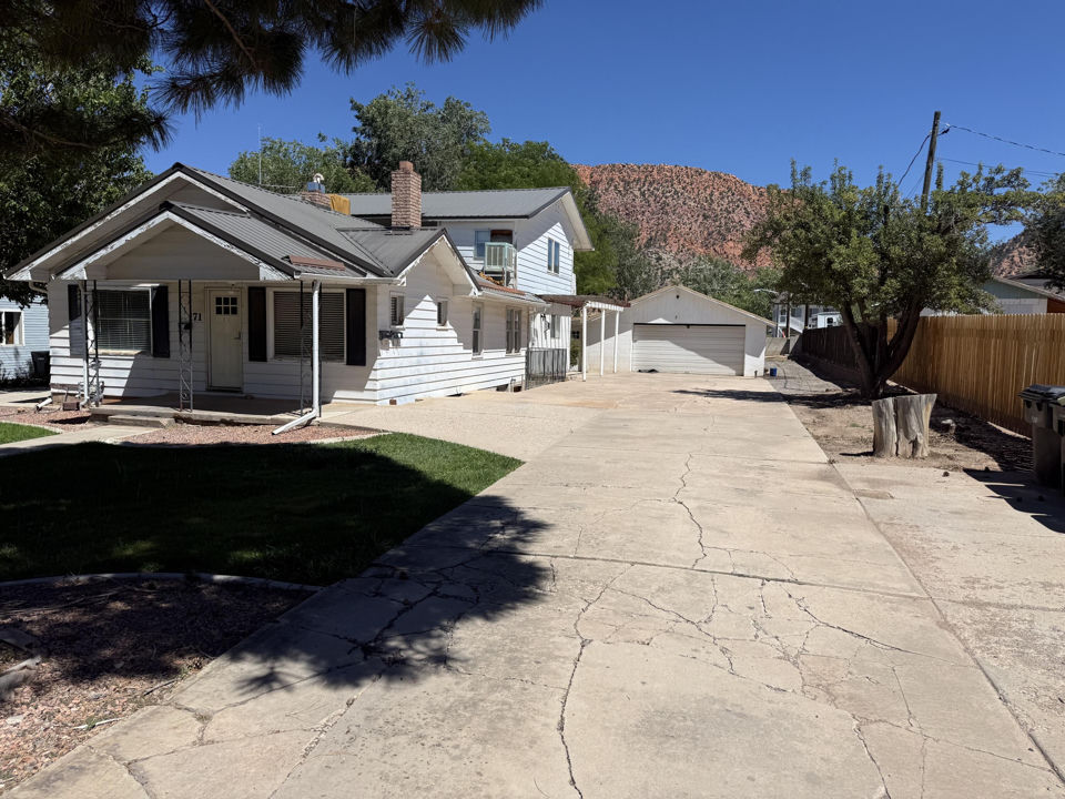 169 S 400 E, Cedar City, photo 2
