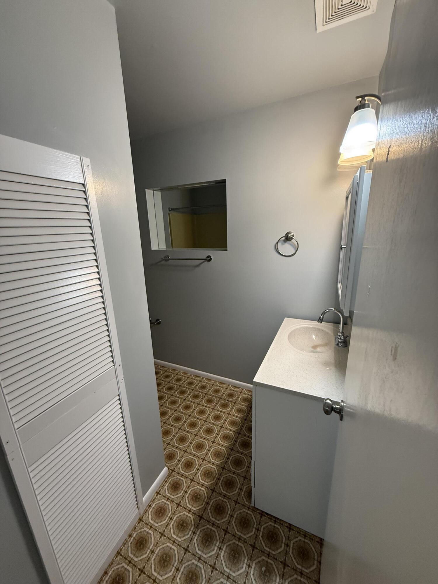169 S 400 E, Cedar City, photo 16 of 30