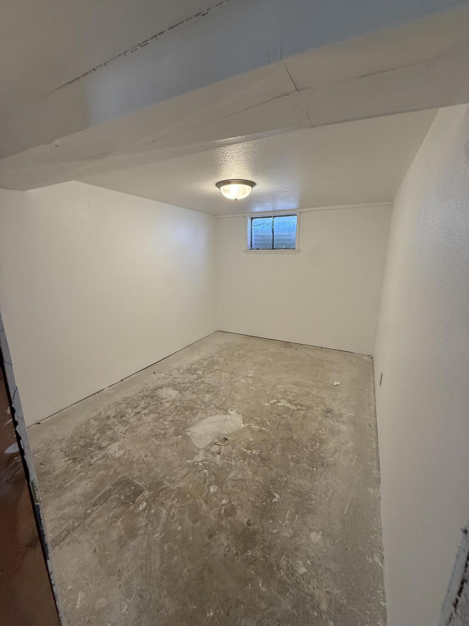 169 S 400 E, Cedar City, photo 22 of 30