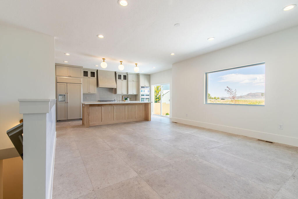 678 W 325 N, Parowan, photo 12 of 84