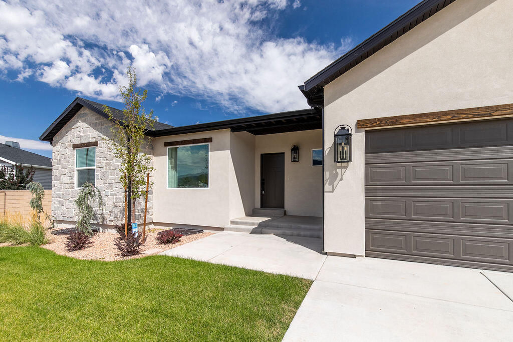 678 W 325 N, Parowan, photo 5 of 84