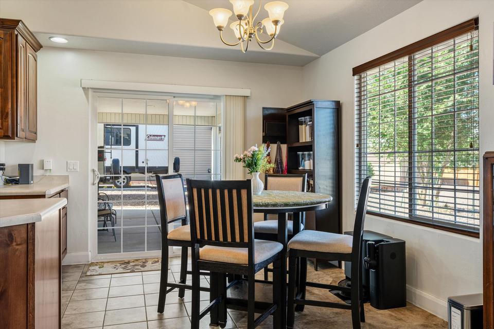 514 S 200 East ST, Enterprise, photo 6 of 33