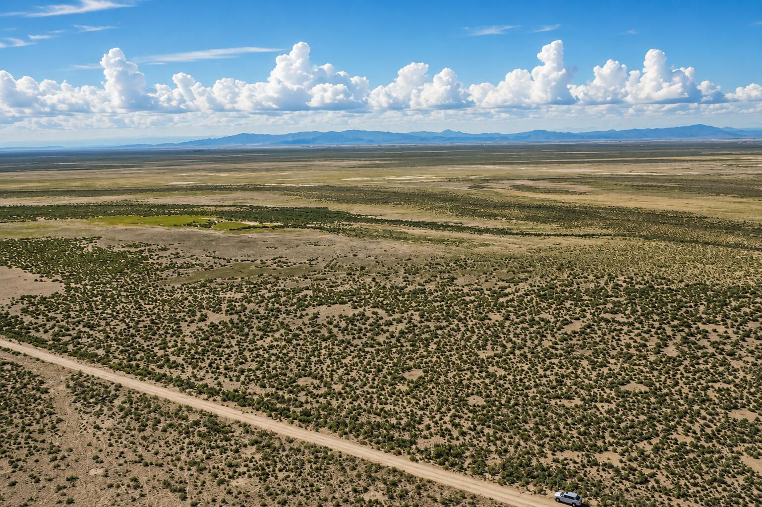 5600 W 40 N, Beryl, photo 1