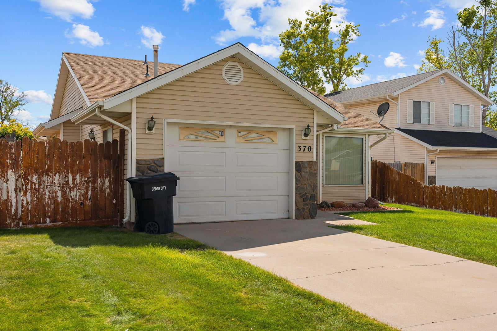 370 E 2150 N, Cedar City, photo 2 of 25