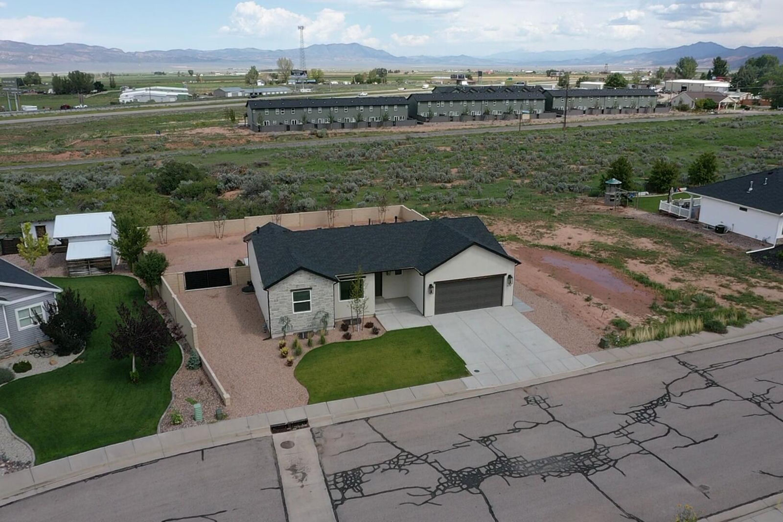 678 W 325 N, Parowan, photo 4 of 84