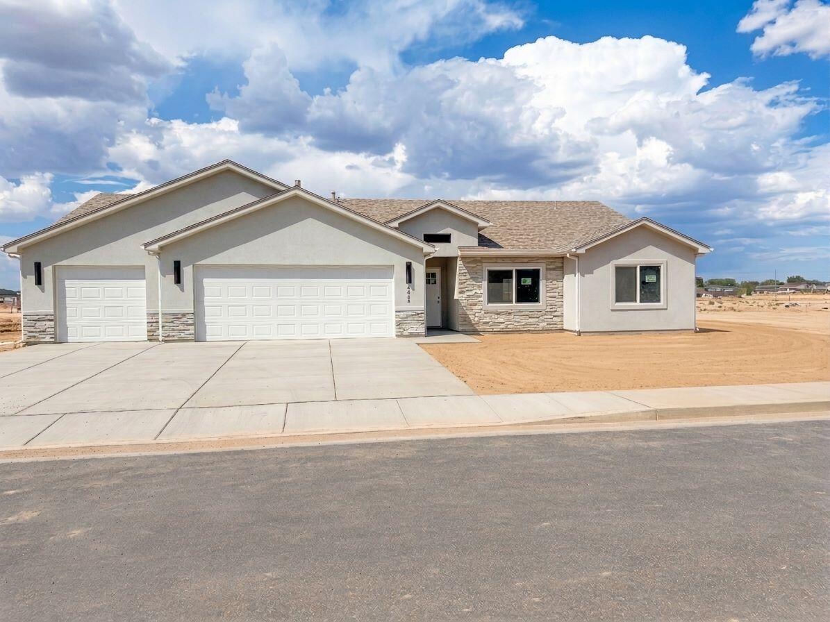 4452 W 75 S, Cedar City, photo 2 of 15