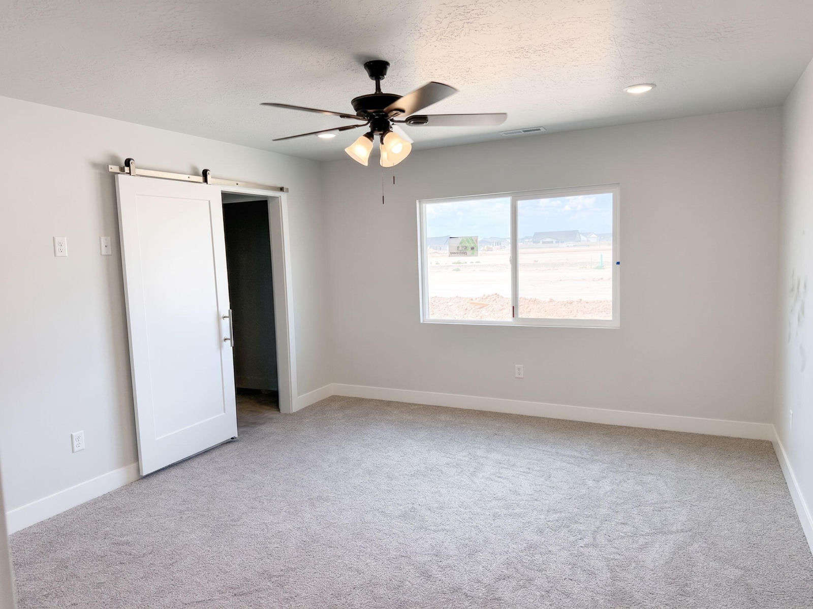 4452 W 75 S, Cedar City, photo 7 of 15