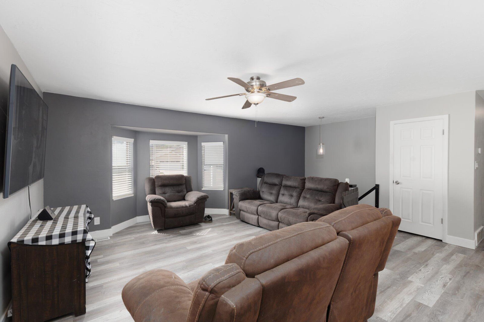275 E 400 N, Parowan, photo 5 of 31
