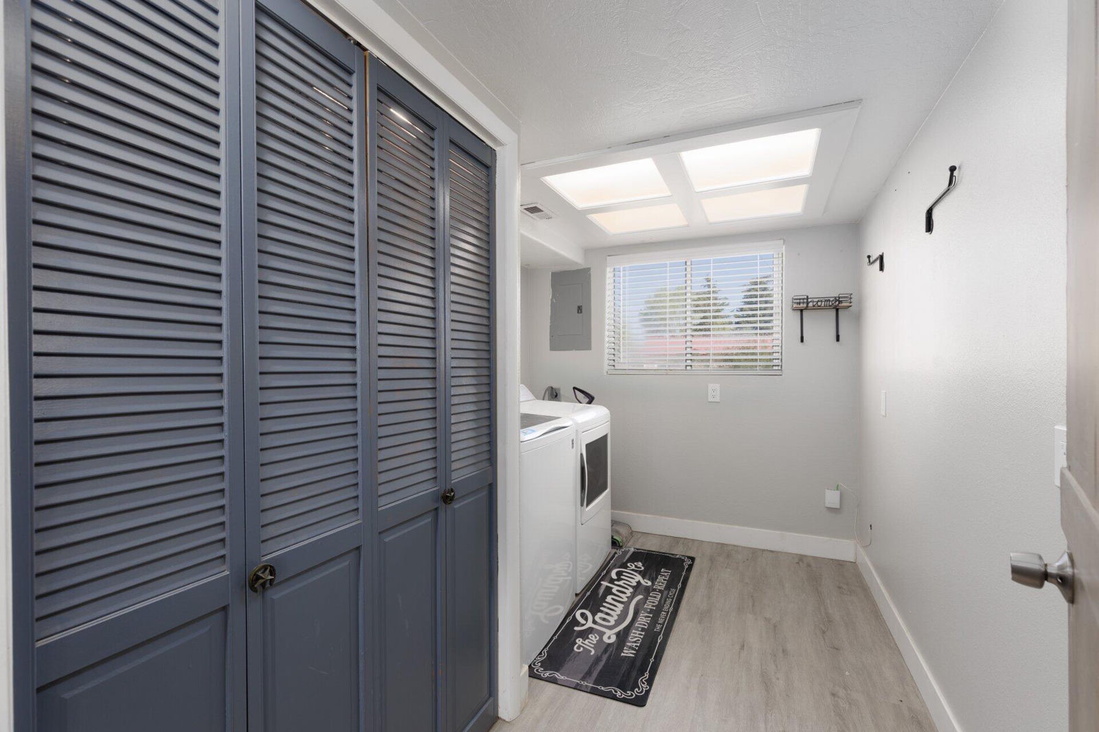 275 E 400 N, Parowan, photo 19 of 31
