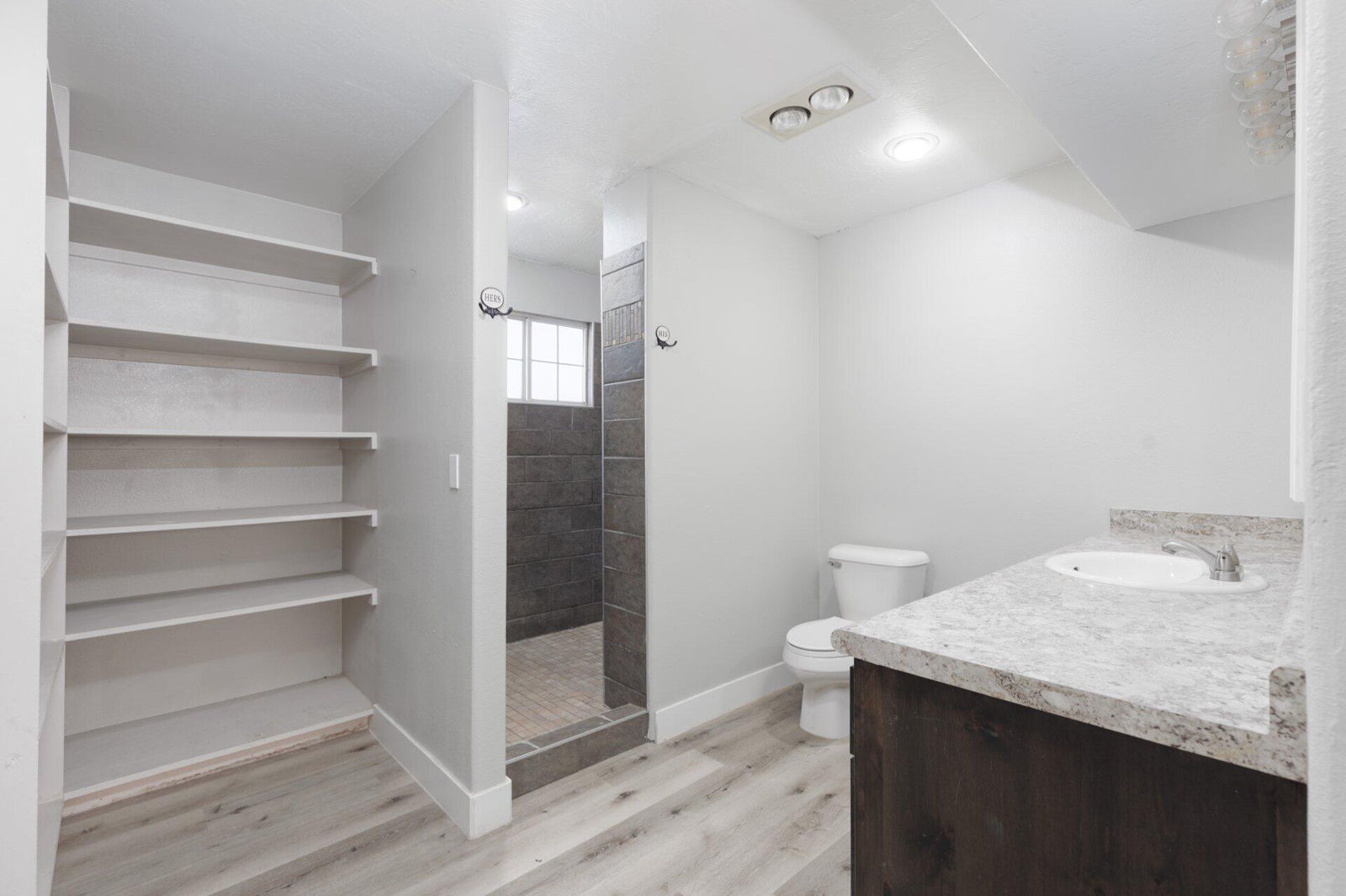 275 E 400 N, Parowan, photo 24 of 31