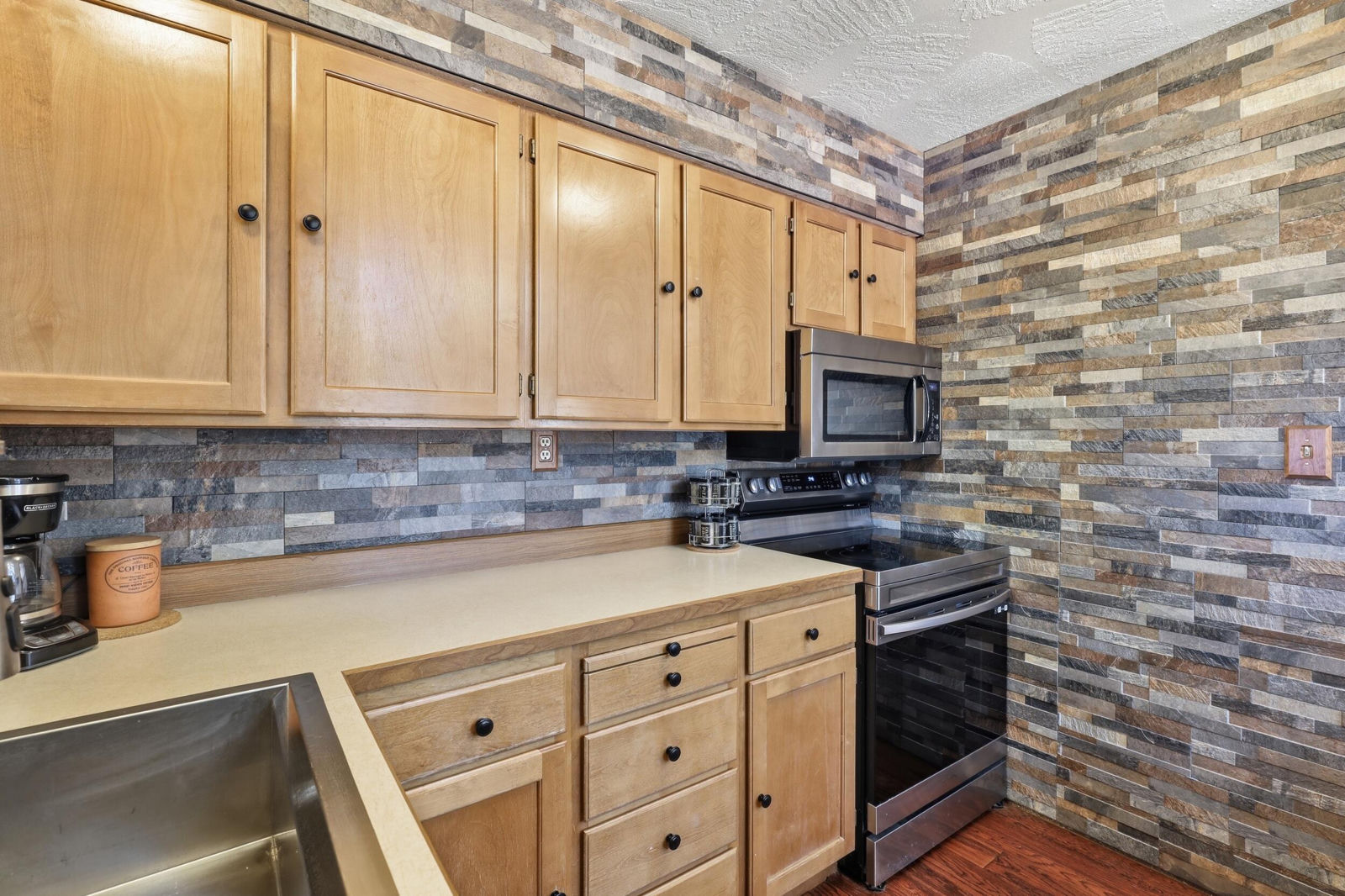 1245, 1225 E Bonanza RD, Duck Creek Village, photo 9 of 35
