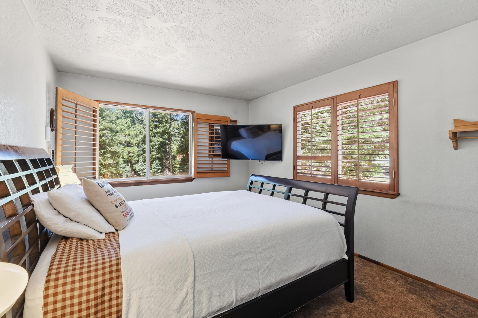 1245, 1225 E Bonanza RD, Duck Creek Village, photo 11 of 35