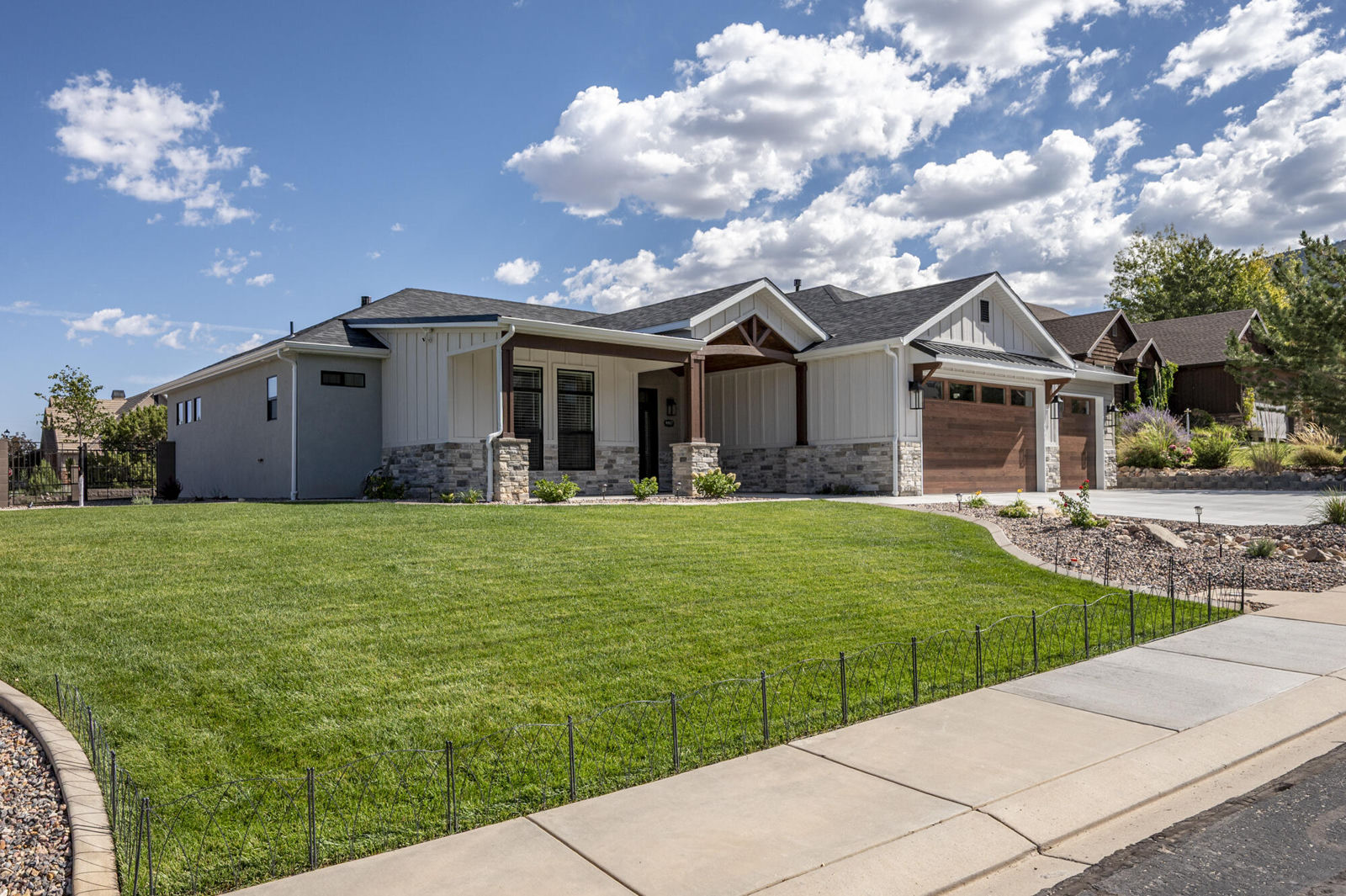 1017 E Cellowood LN, Cedar City, photo 3 of 58