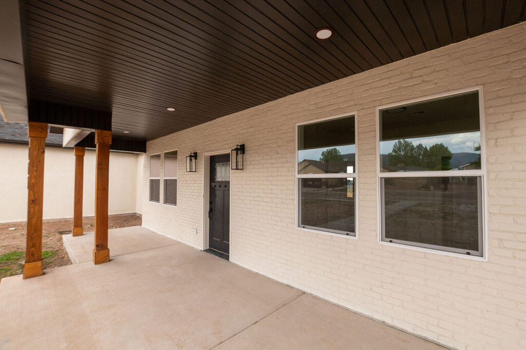 465 N 1000 E, Beaver, photo 4 of 53