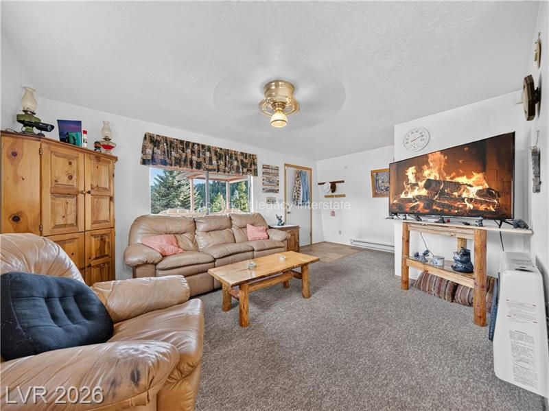 651 E Aspen Meadow DR, Mammoth Creek, photo 10 of 68