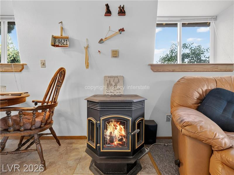 651 E Aspen Meadow DR, Mammoth Creek, photo 13 of 68