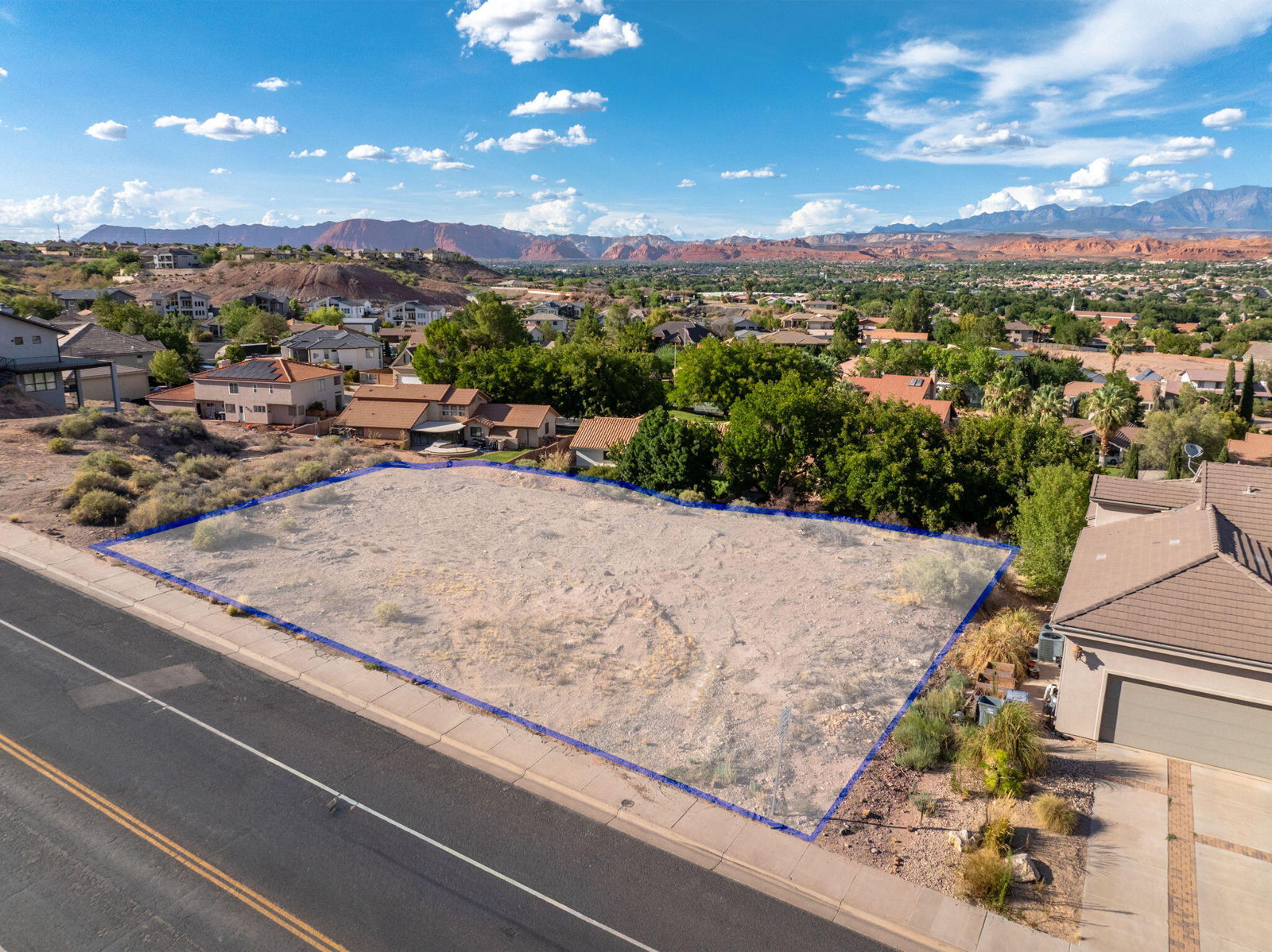 1752 W Canyon View DR, St George, photo 2 of 17