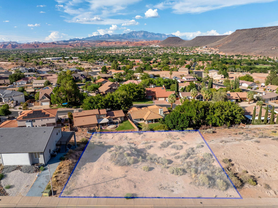 1770 W Canyon View DR, St George