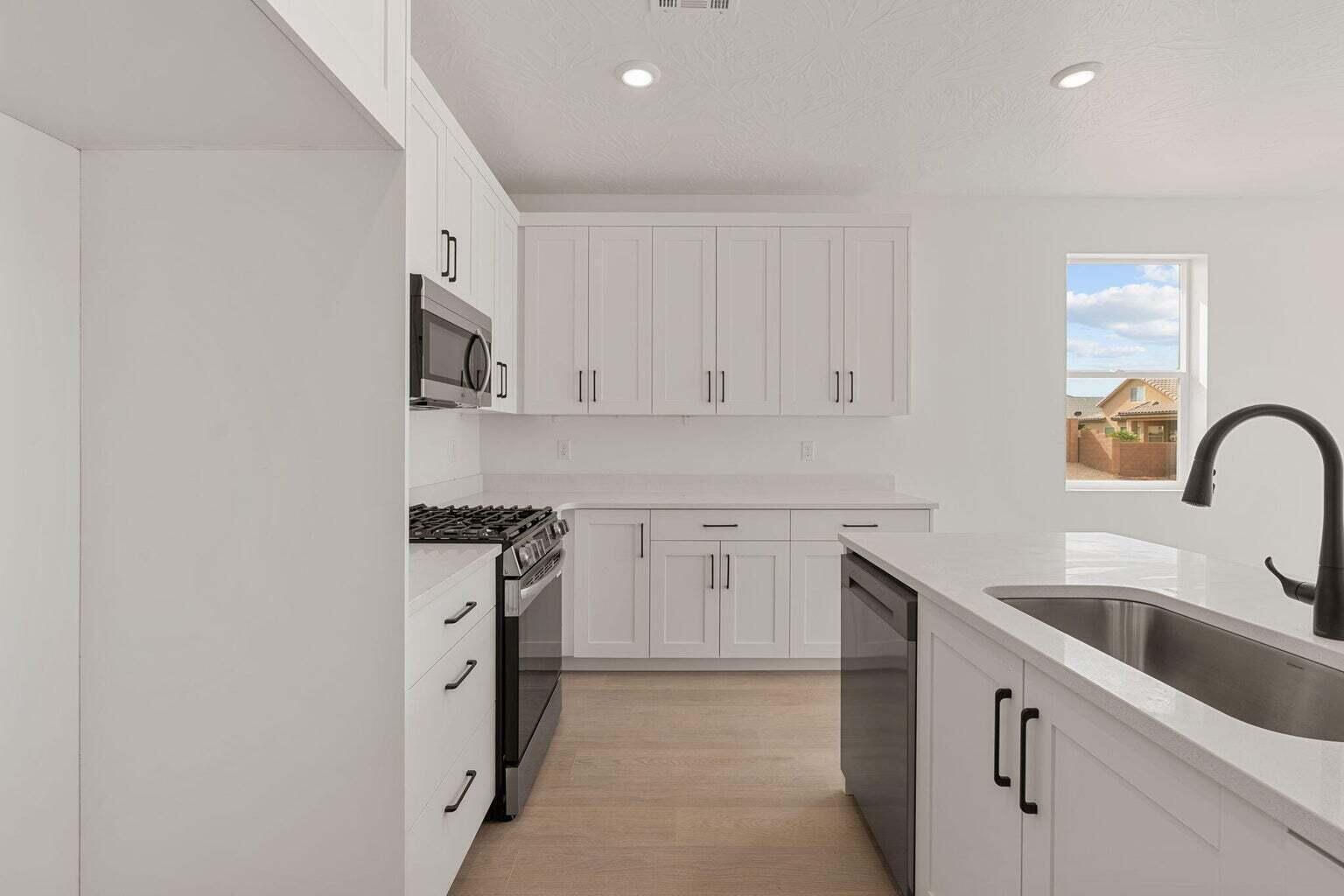 2562 S 3870 W, Hurricane, photo 12 of 45