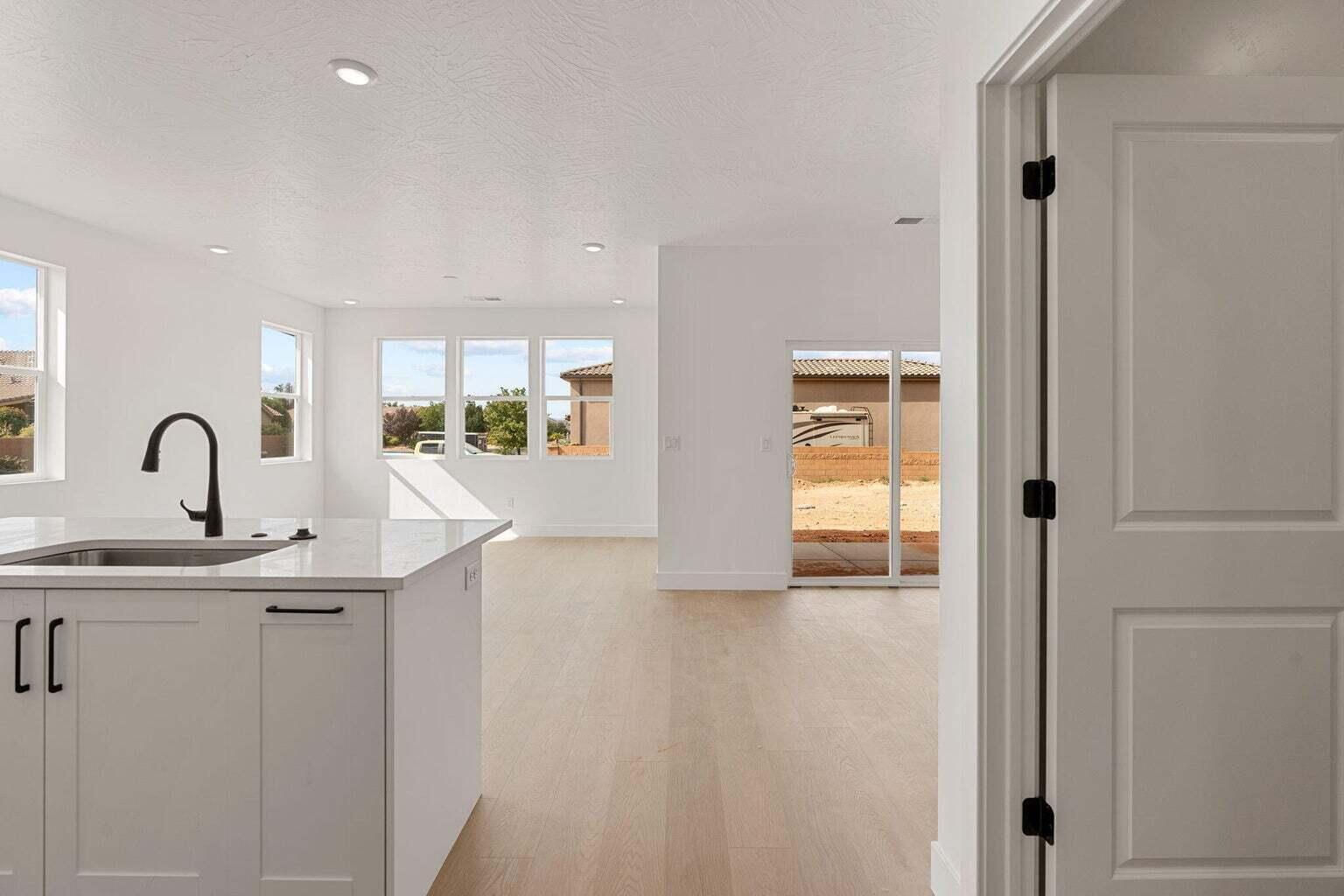 2562 S 3870 W, Hurricane, photo 15 of 45