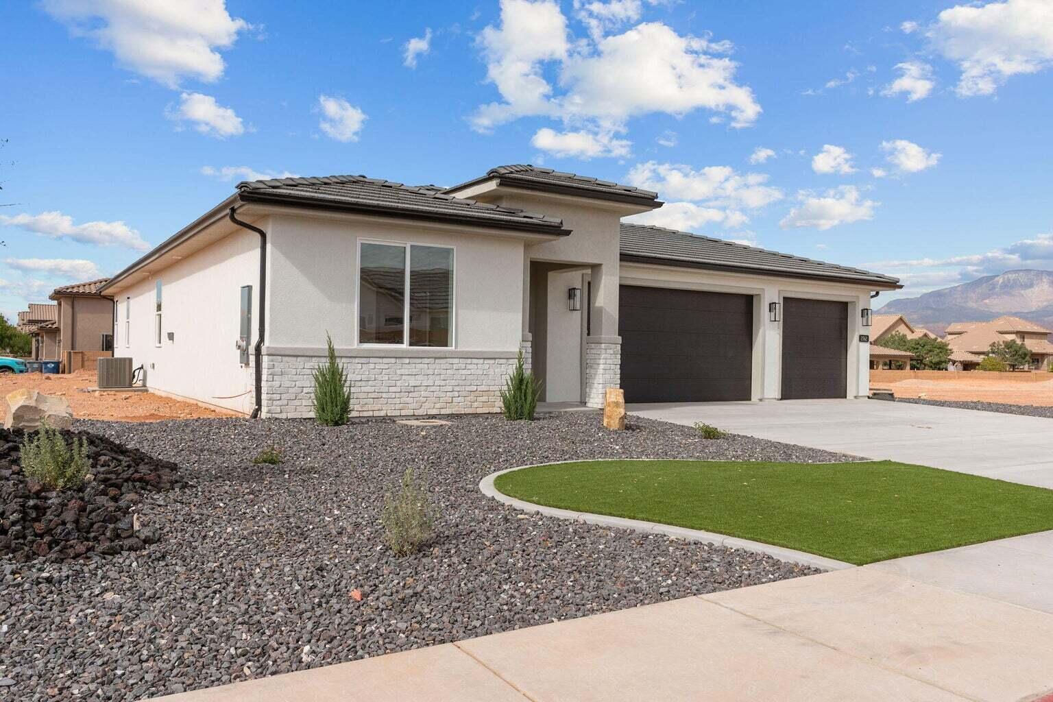 2562 S 3870 W, Hurricane, photo 5 of 45