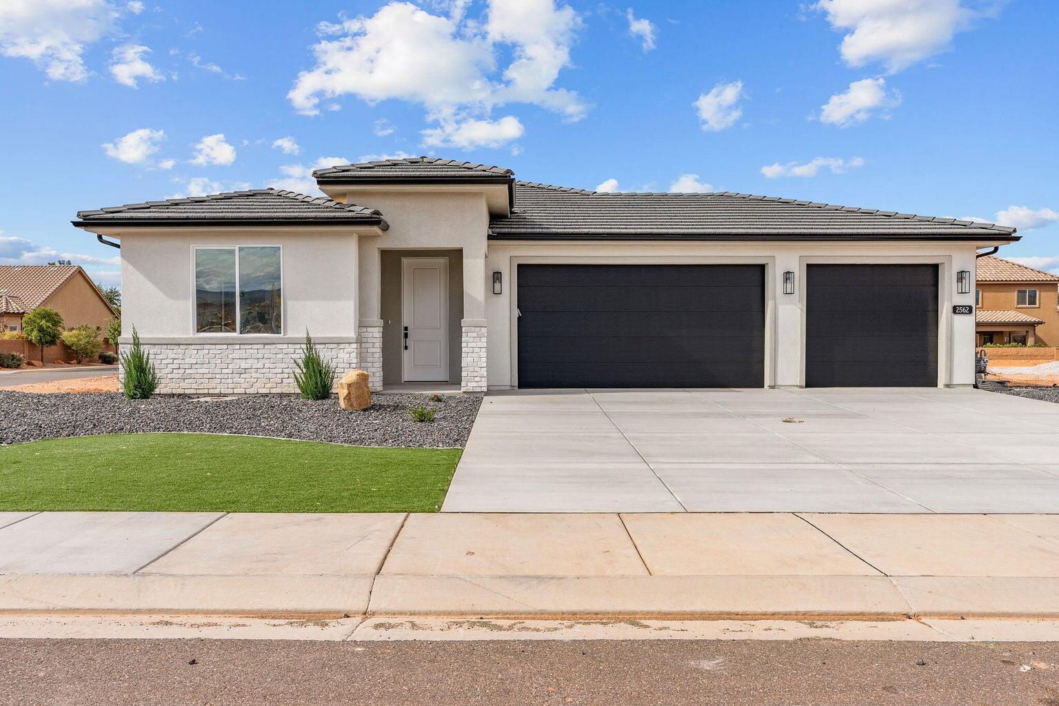 2562 S 3870 W, Hurricane, photo 4 of 45