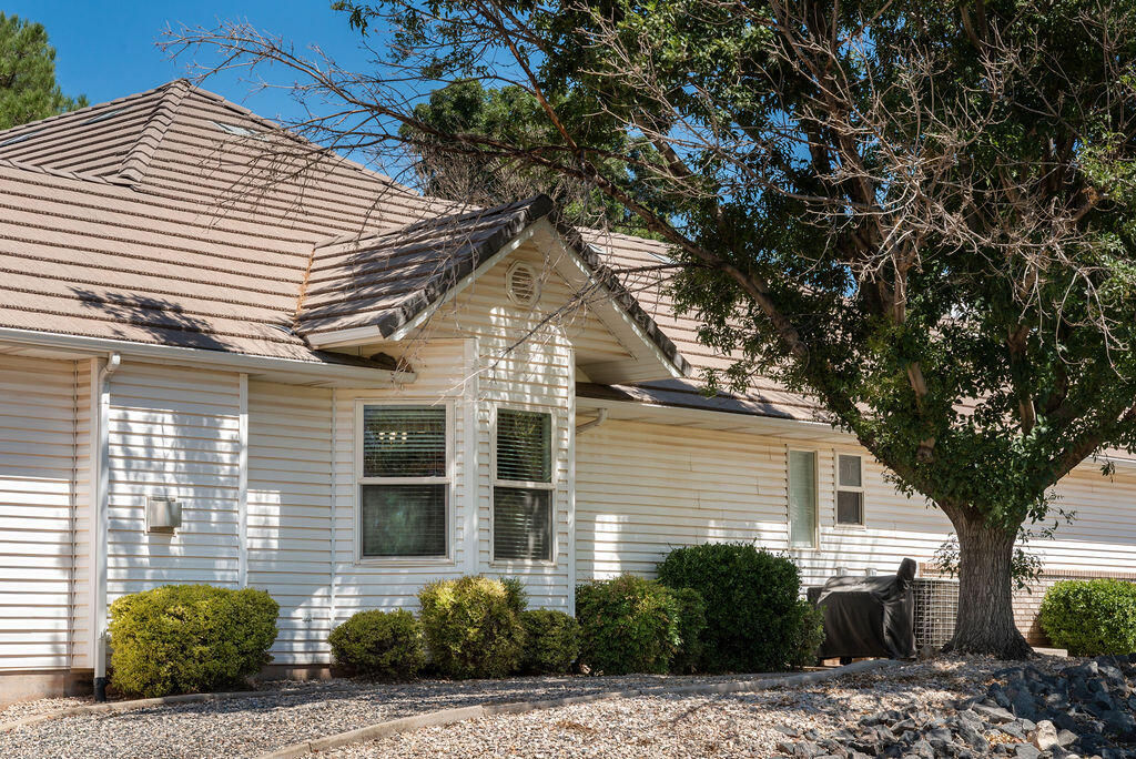 628 S 700 W, Hurricane, photo 11 of 57