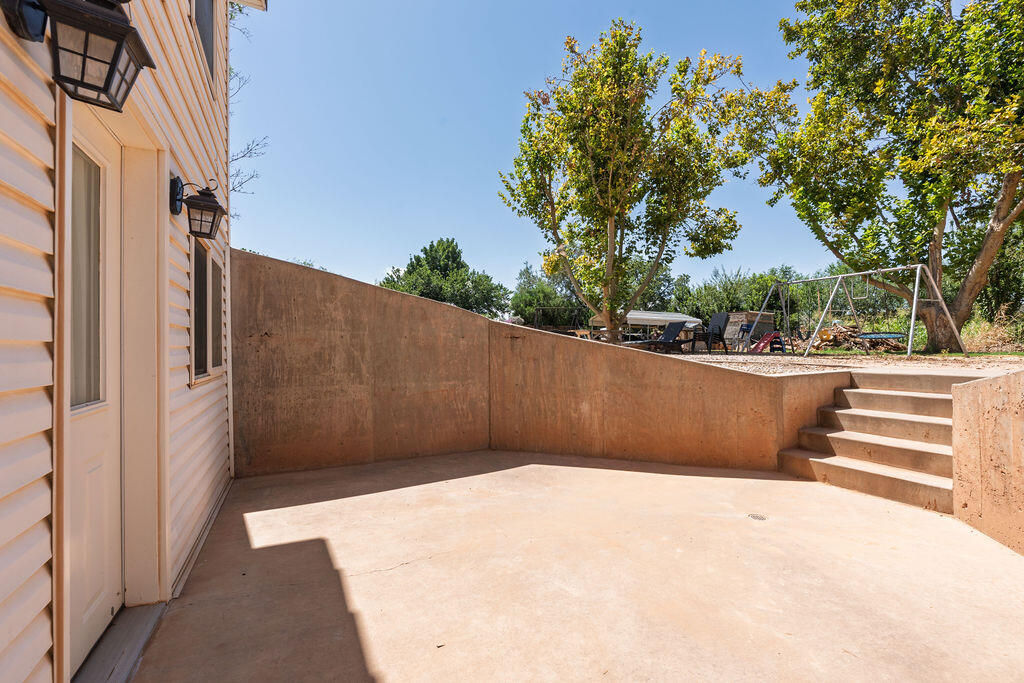 628 S 700 W, Hurricane, photo 15 of 57