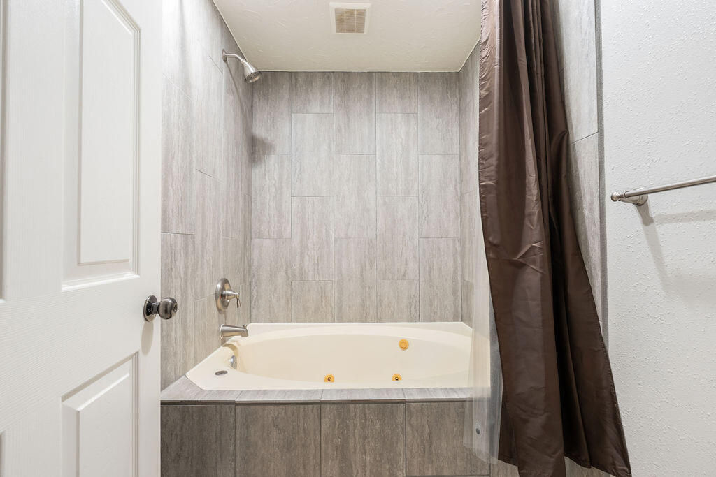 628 S 700 W, Hurricane, photo 22 of 57