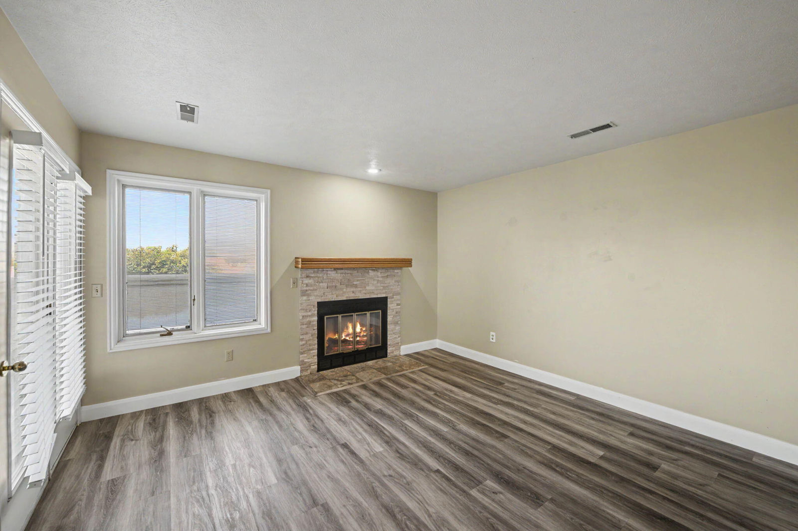 10 N VALLEY VIEW DR, 110, St George, photo 28 of 66