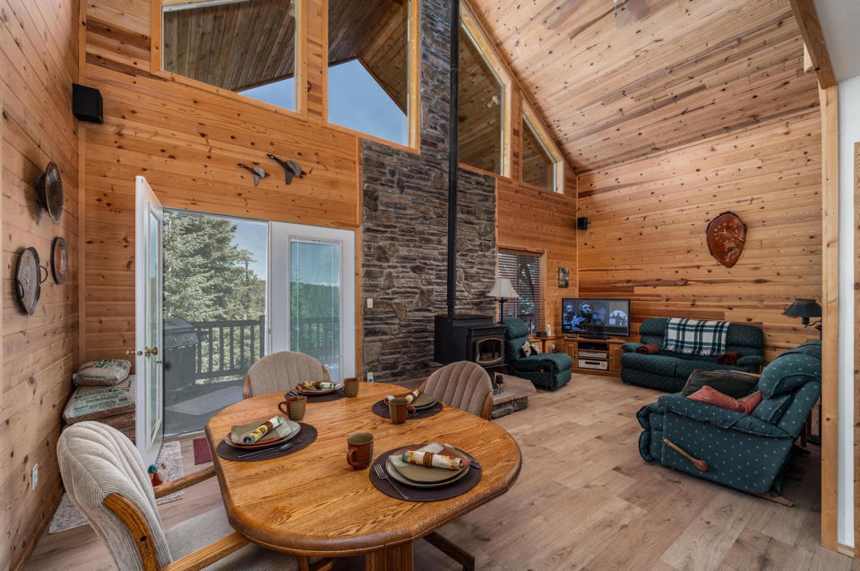 1725 E Bear Country RD, Duck Creek Village, photo 3