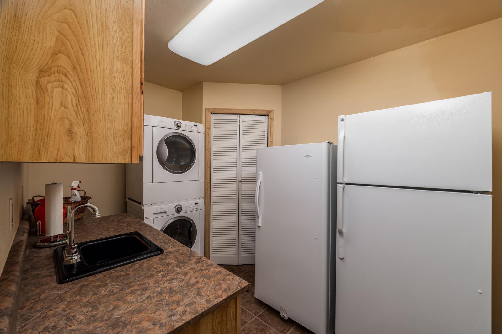 1725 E Bear Country RD, Duck Creek Village, photo 15 of 29