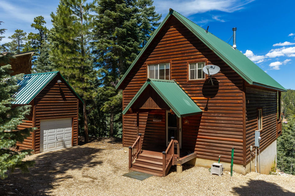 1725 E Bear Country RD, Duck Creek Village