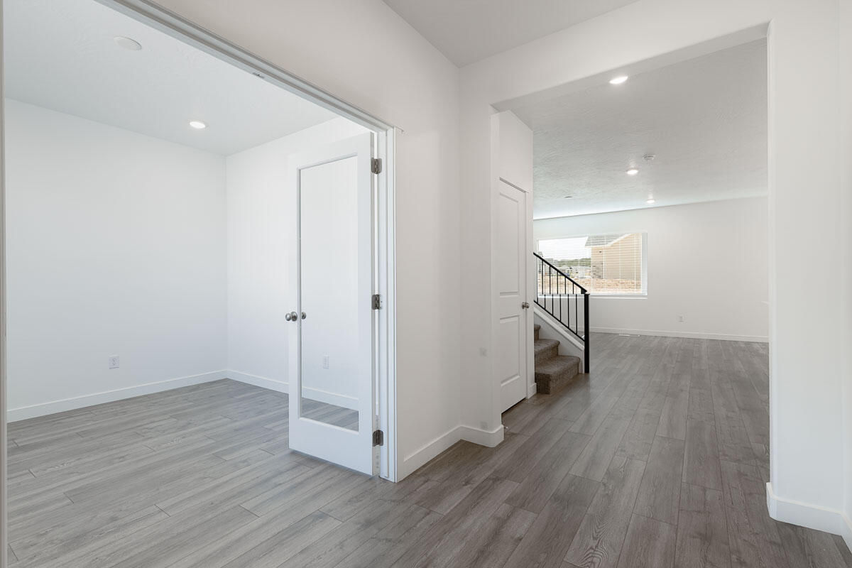 3589 W Benson Way, Cedar City, photo 6 of 40