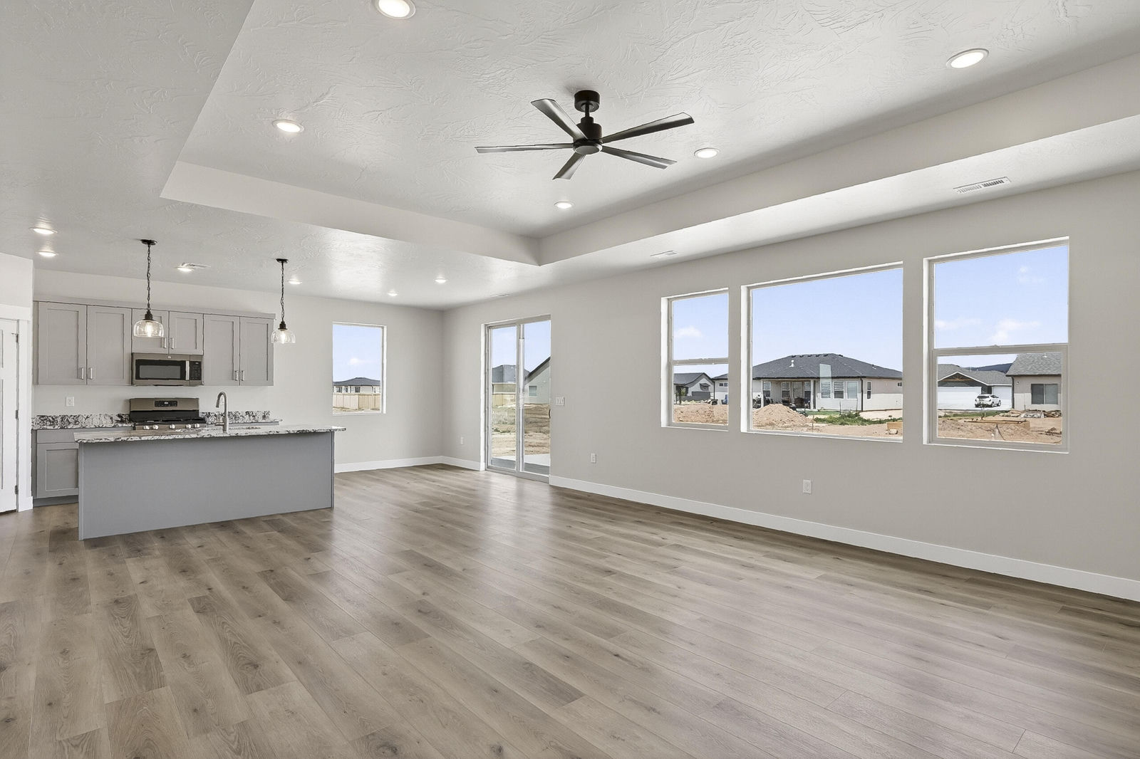 5092 Matheson Way, Enoch, photo 10 of 46