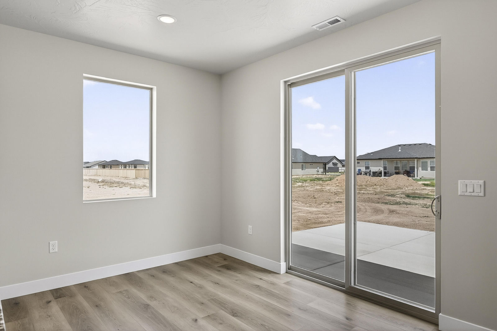 5092 Matheson Way, Enoch, photo 15 of 46