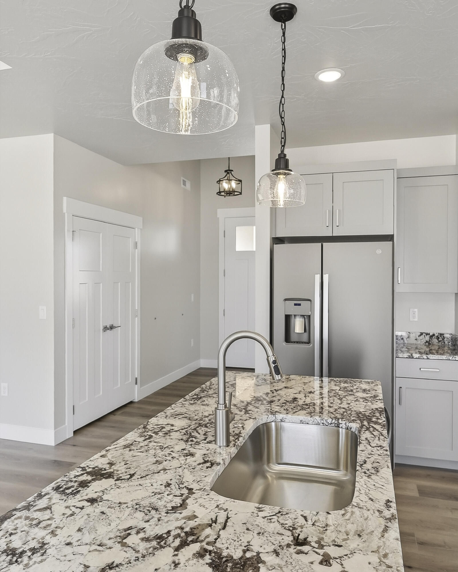 5092 Matheson Way, Enoch, photo 18 of 46