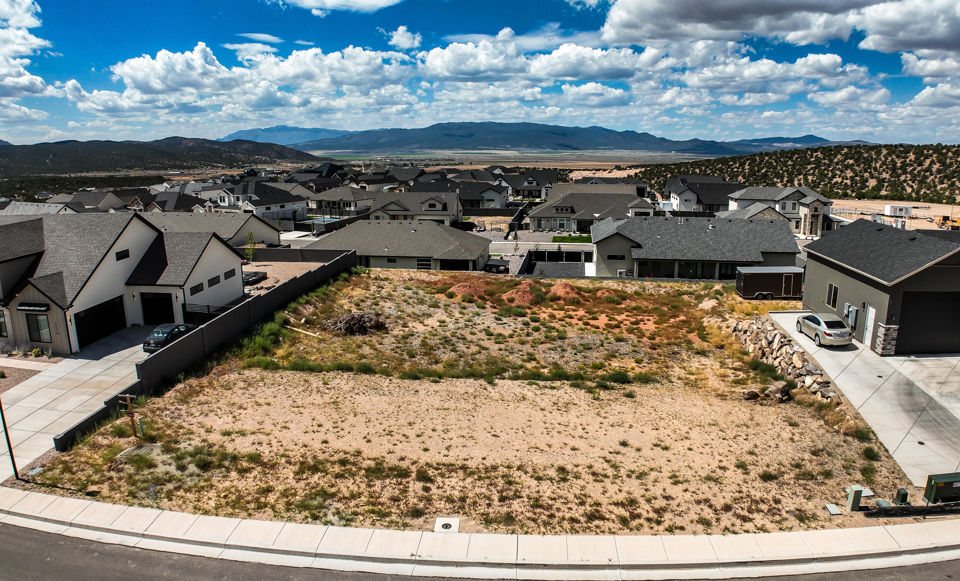 1760 S Twilight LN, 602, Cedar City