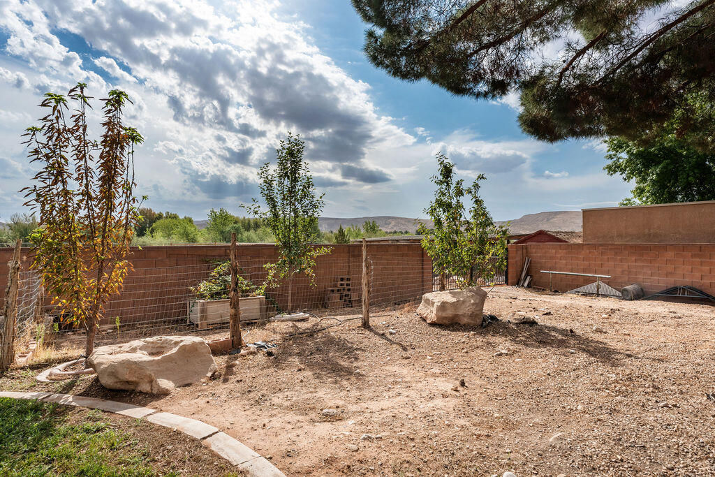 3415 Mulberry DR, St George, photo 15 of 41