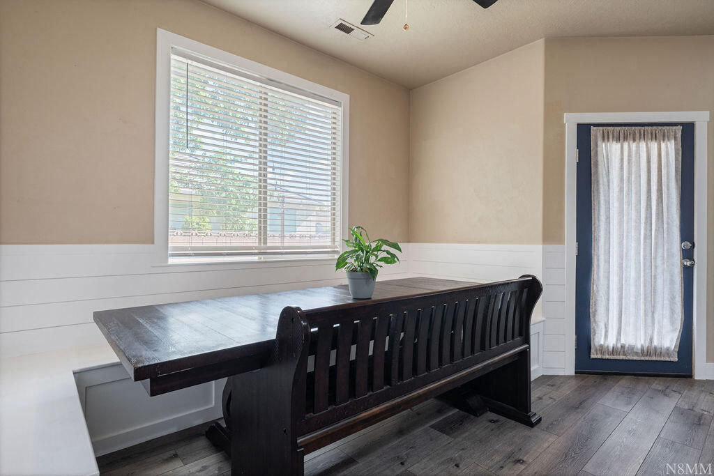 20 W Clover LN, Washington, photo 9 of 38