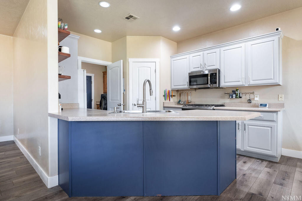 20 W Clover LN, Washington, photo 11 of 38