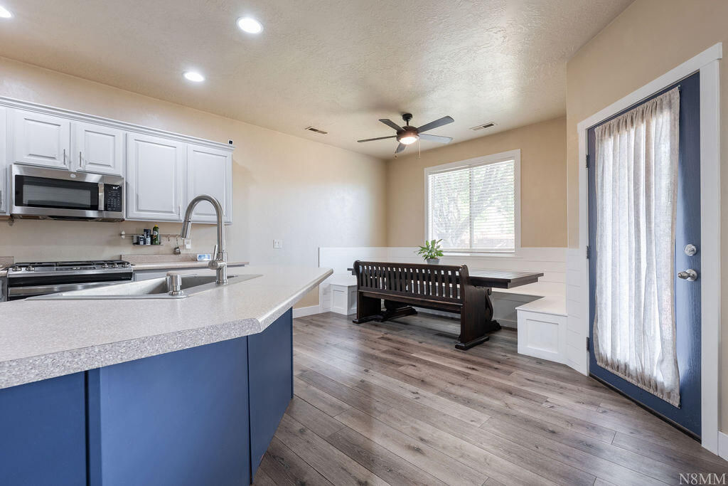 20 W Clover LN, Washington, photo 12 of 38