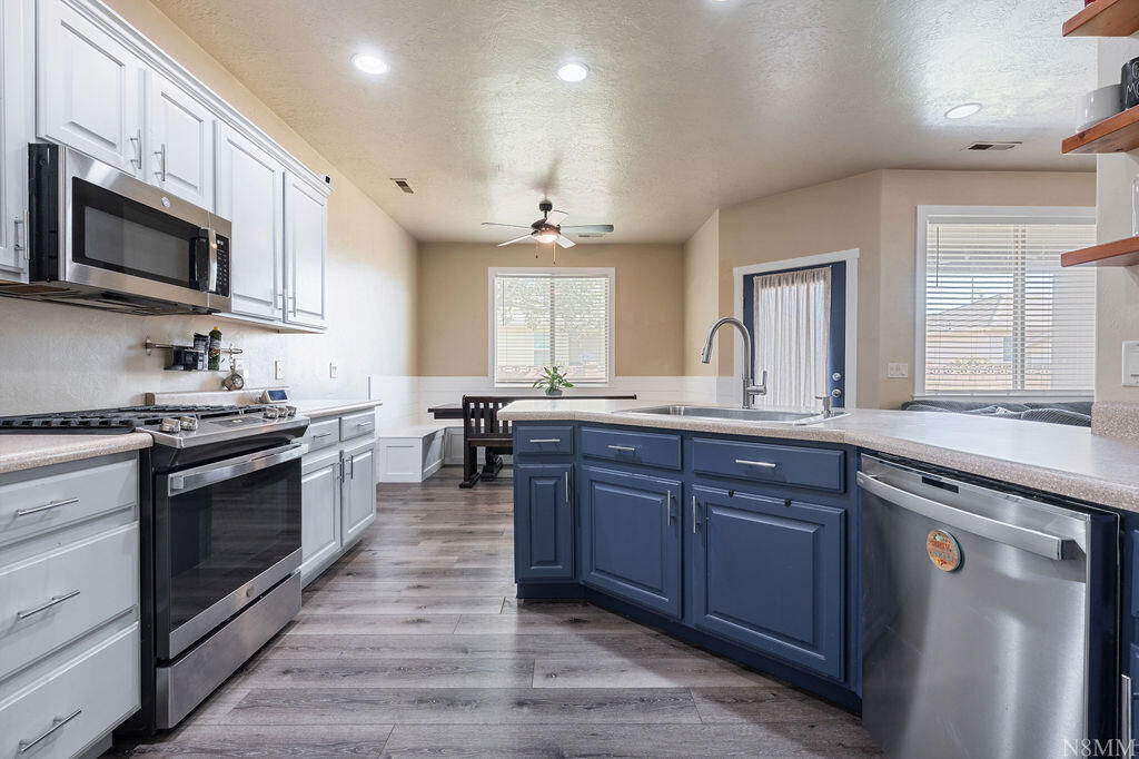 20 W Clover LN, Washington, photo 13 of 38