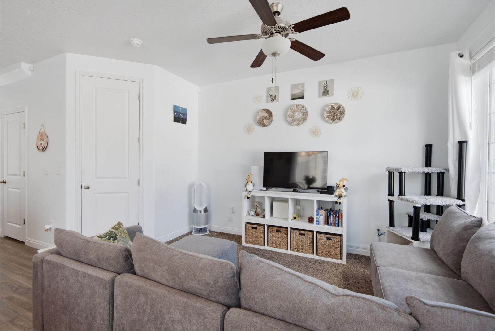 704 N 220 E, Salem, photo 16 of 47