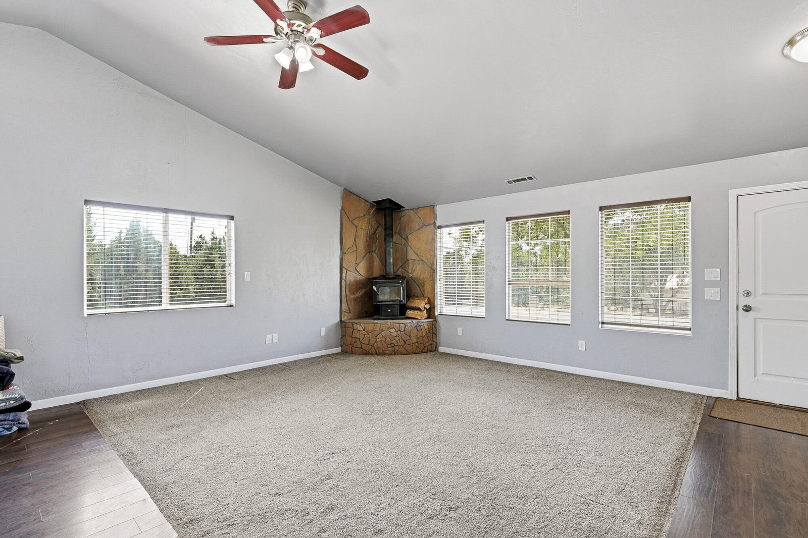348 N Lodge RD, Central, photo 8 of 46