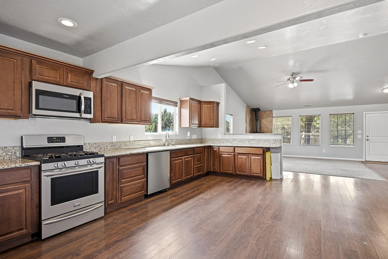 348 N Lodge RD, Central, photo 11 of 46