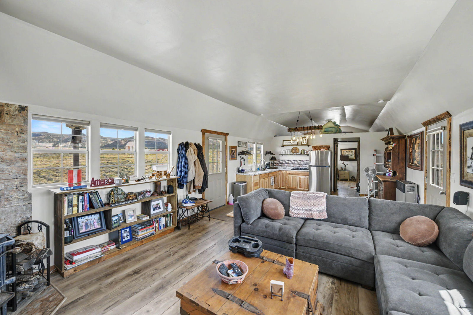 784 E Airport RD, Hatch, photo 8 of 32